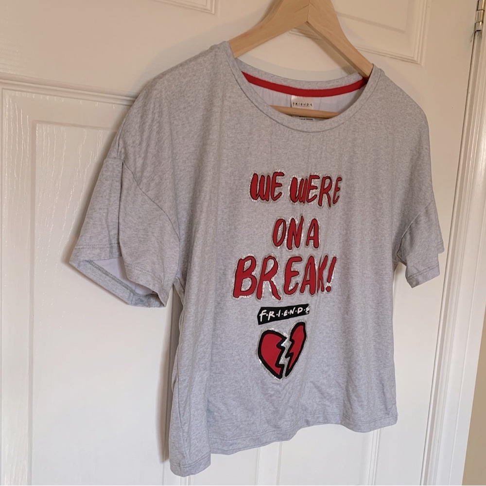 Friends “We Were On A Break” Graphic Tee Grey XS Crop T-Shirt